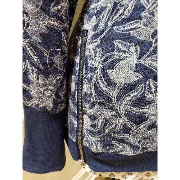 Max Jeans Women's Blue Floral Rayon Crew Neck Long Sleeve Sweater Size X-Small - Picture 5 of 12